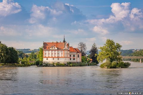 Gemeinde Neuhaus_am_Inn Landkreis Passau Vornbach Kloster (Dirschl Johann) Deutschland PA